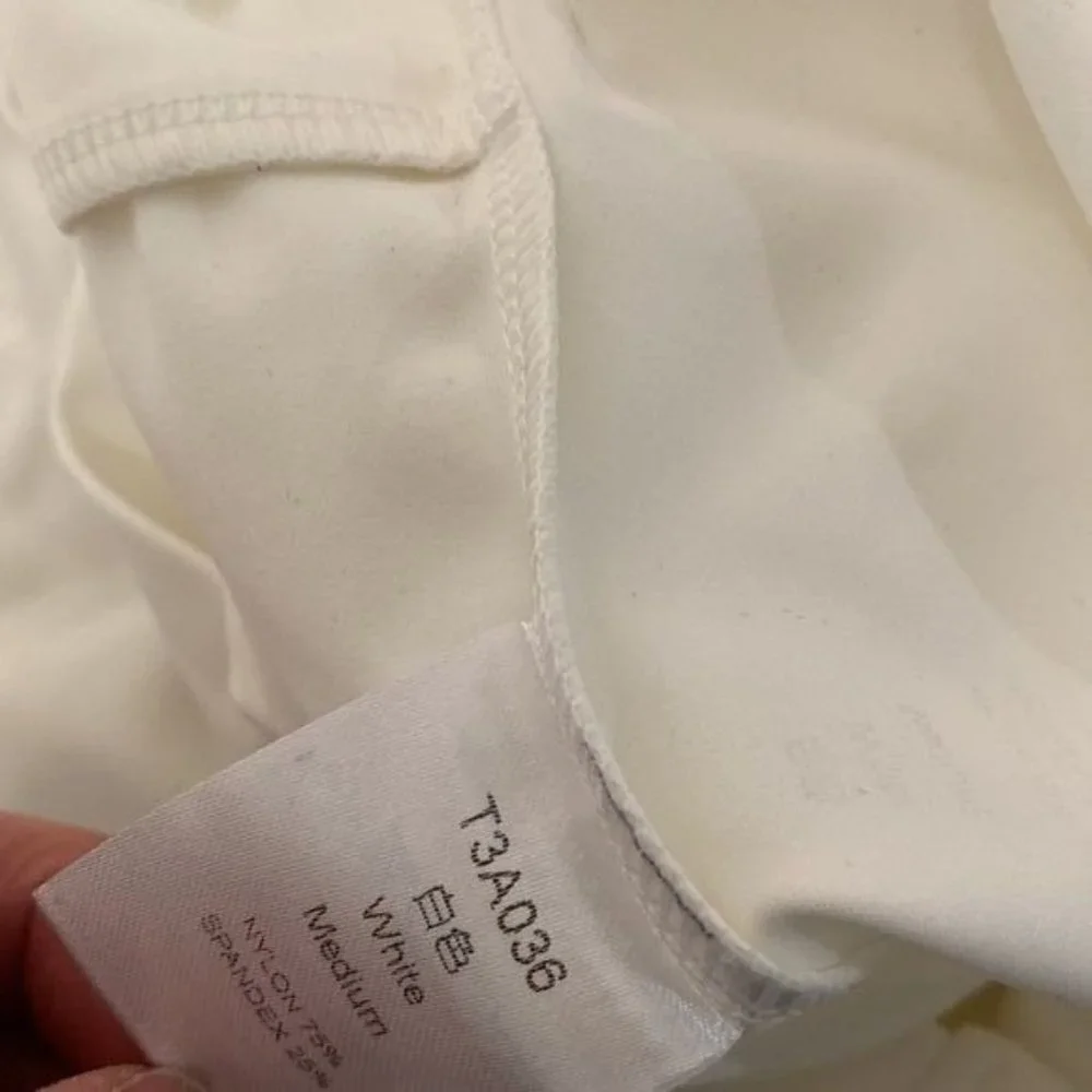 Women Crop Top Sleeveless White Color Size M